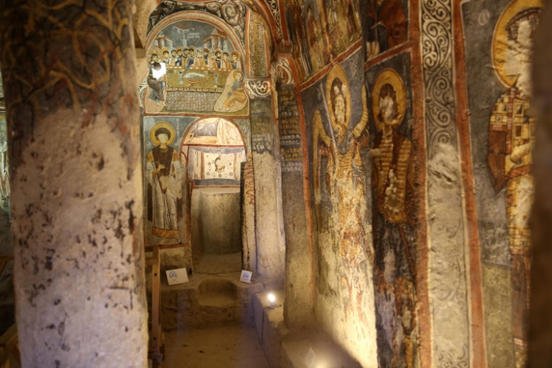 Karanlık Kilise Freskleri