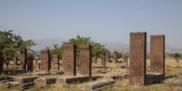Ahlat Selçuklu mezar taşlarının epigrafik çözümlemesi yapıldı