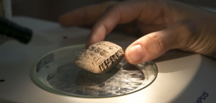 Aççana Höyük'te 3 bin 400 yıllık tablet bulundu