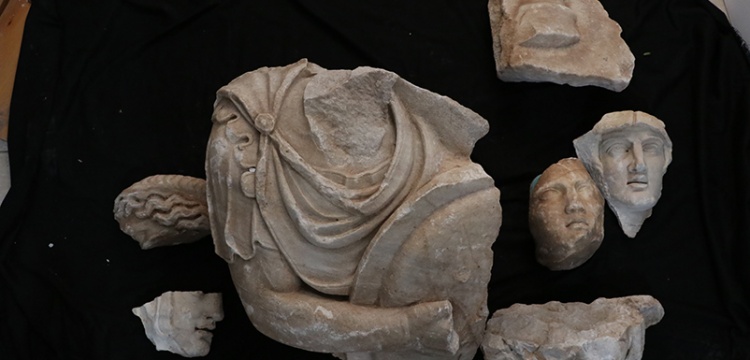 Kyzikos Antik Kenti Hadrian Tapınağı kazısında önemli ipuçları bulundu