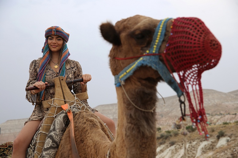 Kapadokya'da deve kervanları ile egzotik safari