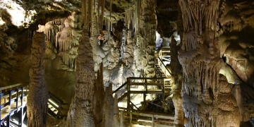 Gümüşhane Karaca Mağarası ziyarete açıldı