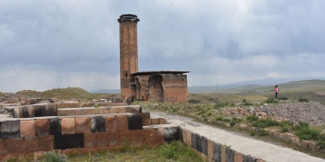 Kars Ebul Menuçehr Camisi ibadete açılacak