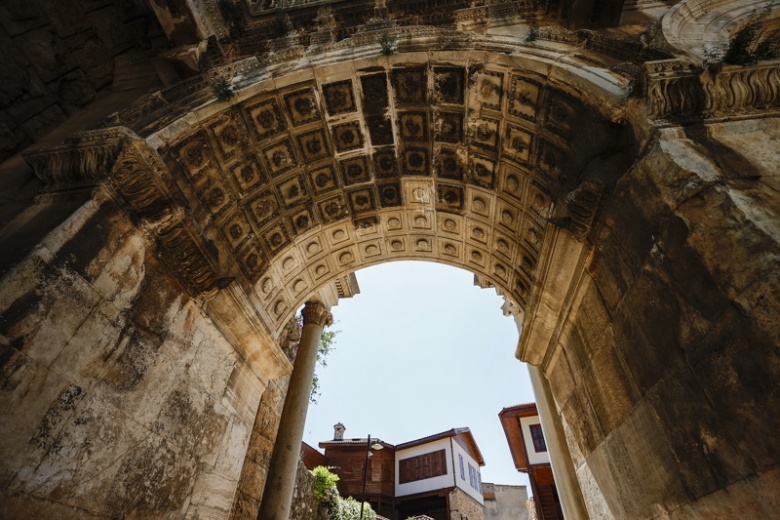 Antalya Kaleiçi'nde mimari yapıları ile geçmişe yolculuk