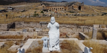 Hierapolisin Cehennem Kapısı yıl içinde ziyarete açılacak