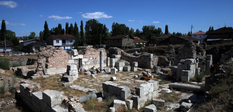 Sebastapolis Antik Kenti üzerine kurulu ilçeyi taşımak için yer arayışı sürüyor