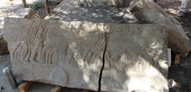 Daskyleion Antik Kenti'nde Pers-Yunan savaşlarını tasvir eden kabartmalar bulundu