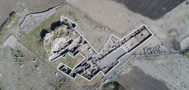 Epiphaneia Antik Kenti kazılarında tapınak-kilise bulundu