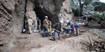 İzmir Dikilide 14 bin yıl öncesine ait insan izleri bulundu