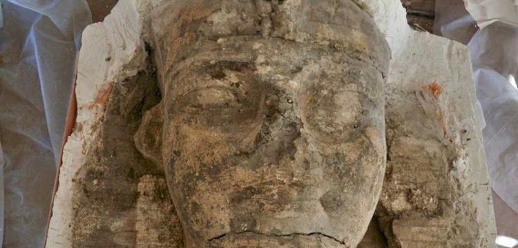 III. Amenhotep'in iki sfenks heykeli bulundu