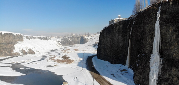 Ağrı Murat Kanyonu buz tırmanışı için dağcıları bekliyor