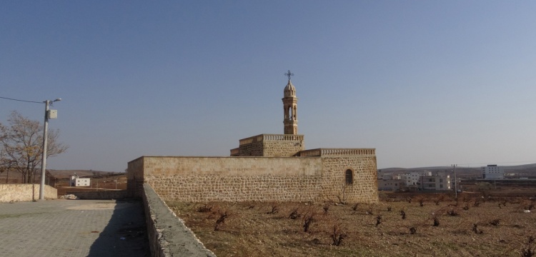 Midyat'daki 800 yıllık Meryem Ana Kilisesi'ne hırsızlar dadandı