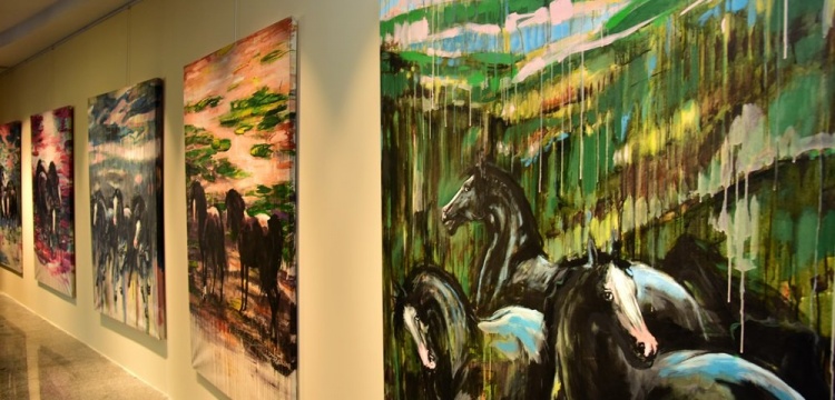 Kastamonu'da 'Atlarla gelen' resim sergisi açıldı