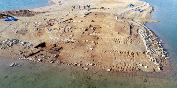 Duhokta suların çekilmesiyle 3 bin 400 yıllık şehir ortaya çıktı