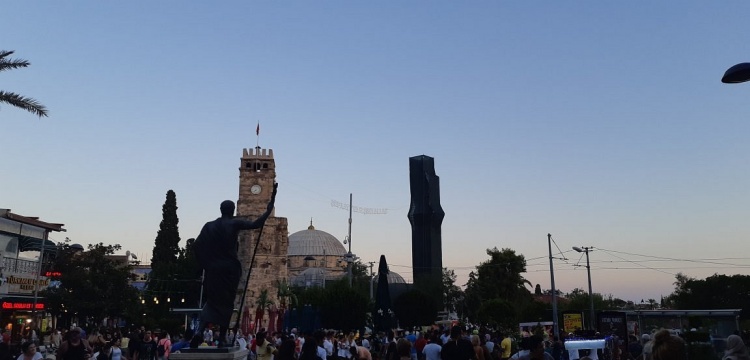Antalya'daki Tarihi Saat Kulesinin orijinal saatinin kaybolduğu anlaşıldı