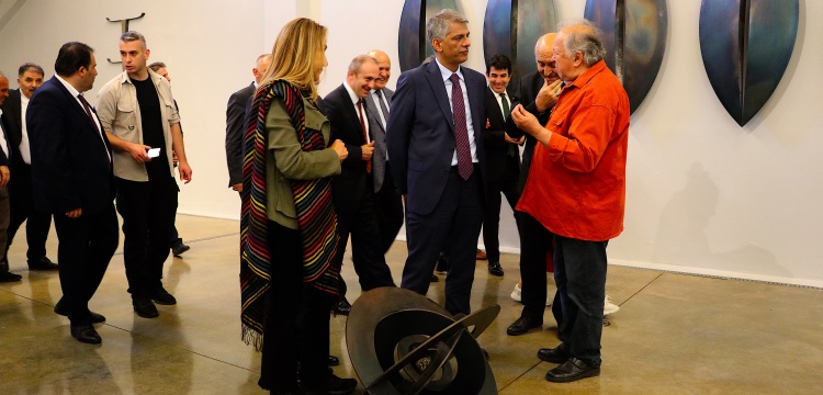 Heykeltıraş Osman Dinç'in Gözlem Evi Sergisi Baskı Müzesinde açıldı