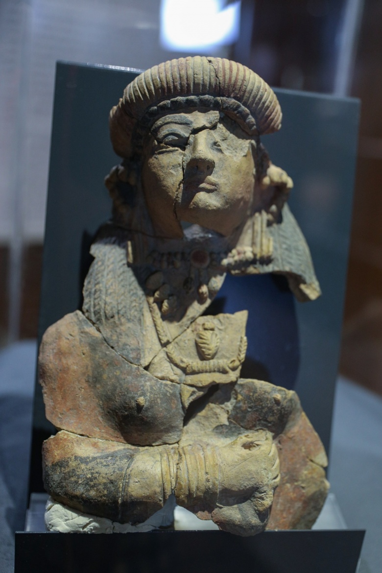 Yüzyıl önce İzmir'de bulunan Athena heykelinin parçaları birleştirildi