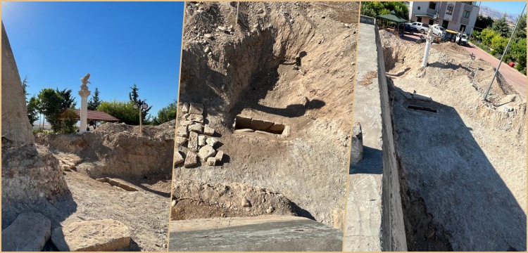 Kahta'da su deposu inşaatı sırasında Roma dönemine ait 3 mezar bulundu