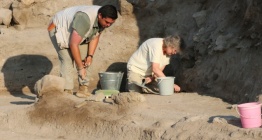 Çadır Höyükte çalışan arkeologların hedefi neolitik tabakalara ulaşmak