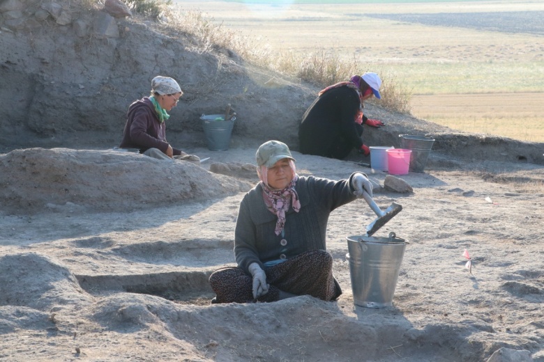 Yozgat'taki Çadır Höyük arkeoloji kazılarından fotoğraflar