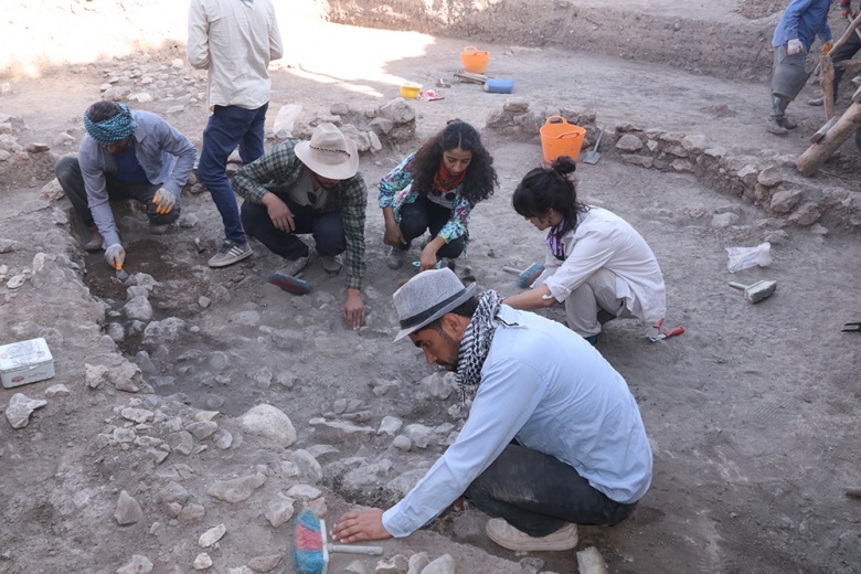 Arkeologlar Gre Fılla Höyüğü'nden 4 yılda 2.687 eser çıkardılar.