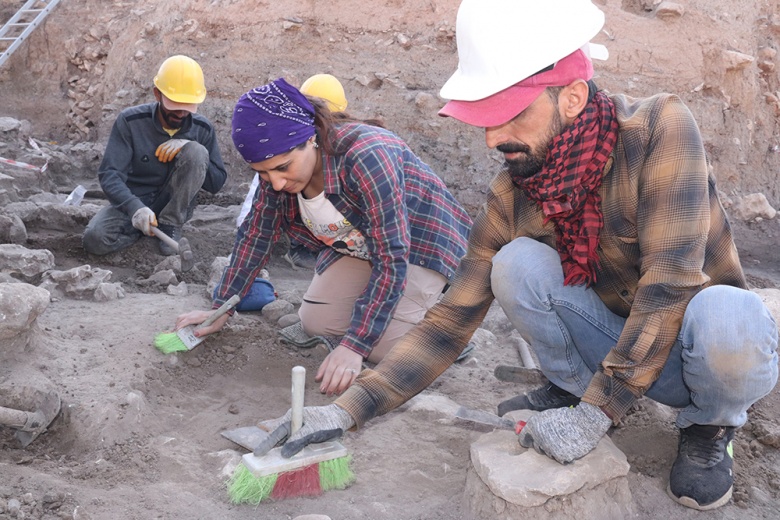 Arkeologlar Gre Fılla Höyüğü'nden 4 yılda 2.687 eser çıkardılar.