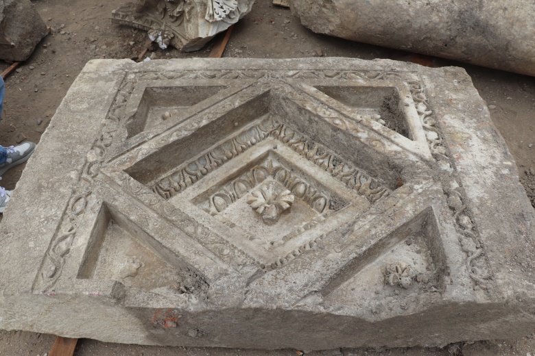 Düzce'deki Prusias ad Hypium Antik Kenti'nde bulunan yeni tarihi eserler