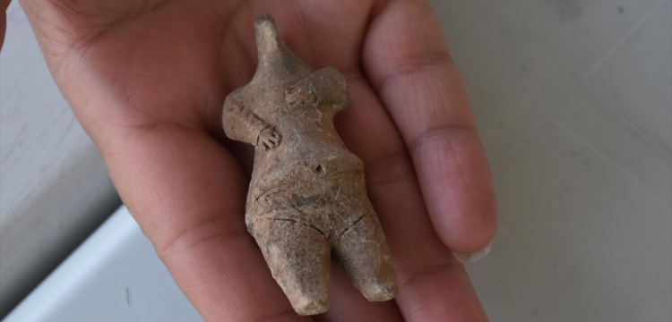 Ulucak Höyüğü arkeoloji kazılarında 7.800 yıllık 'İzmir Venüsü' bulundu
