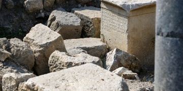 Anavarza Antik Kentinde gladyatör mezarları ortaya çıkmaya başladı