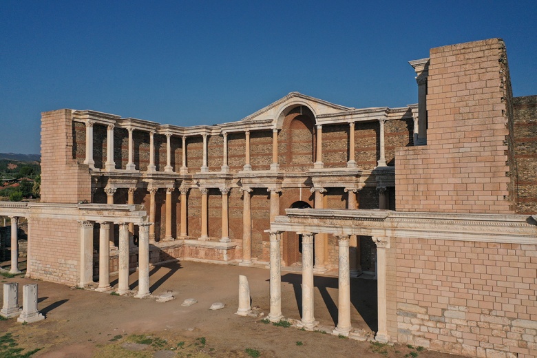 Kuşbakışı ile Katakekaumene (Yanık Ülke) manzaraları