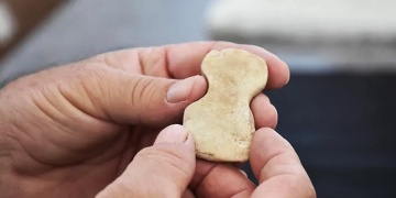 Bornovada Ana Tanrıça kültüyle bağlantılı 5 bin yıllık mermer idol bulundu