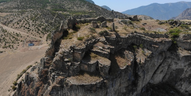 Doğu Karadenizdeki Gevhernik Kalesi arkeoloji kazı alanından görüntüler