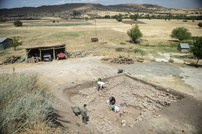 Tunceli'nin Pertek ilçesindeki Tozkoparan Höyüğü