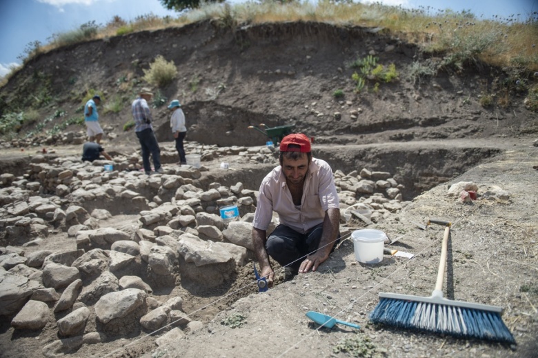 Tunceli'nin Pertek ilçesindeki Tozkoparan Höyüğü