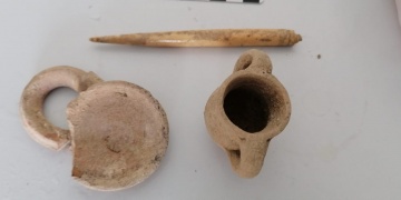 İstanbulda dividi kemik, hokkası keramik 1600 yıllık yazı takımı bulundu