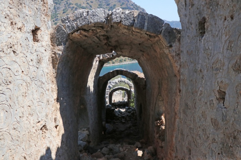 Aziz Nikolas Adası'dan muhteşem turistik ve arkeolojik manzaralar
