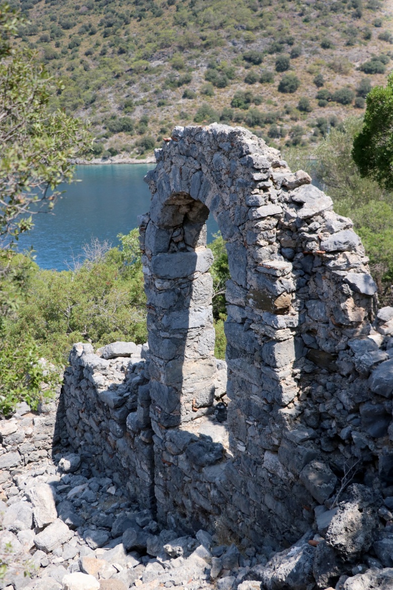 Aziz Nikolas Adası'dan muhteşem turistik ve arkeolojik manzaralar