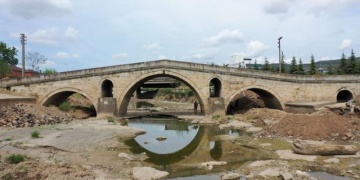 Mimar Sinanın Dilovasındaki 3 kemerli köprüsü restore ediliyor