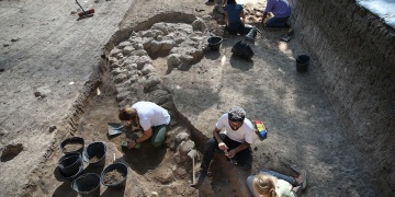 Arkeologların taş görmeye hasret kaldığı kazı alanı: Aççana Höyük