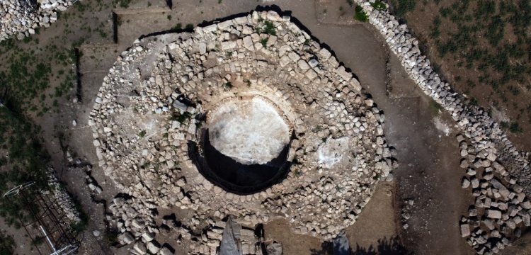 Mersin'de Aratos'un mezarının yanıbaşında Helenistik bir yapı kalıntısı keşfedildi