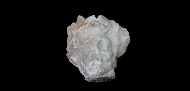 Smyrna'da bulunan 1800 yıllık Satir başı İzmir Arkeoloji Müzesi'ne gidecek