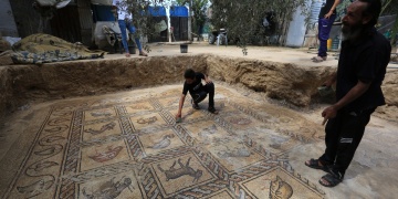Palestinian farmer finds Byzantine era mosaics in Gaza