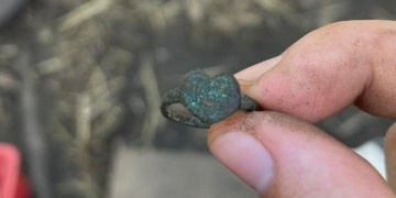 Michiganda 400 yıllık kalp şeklinde Cizvit yüzüğü bulundu