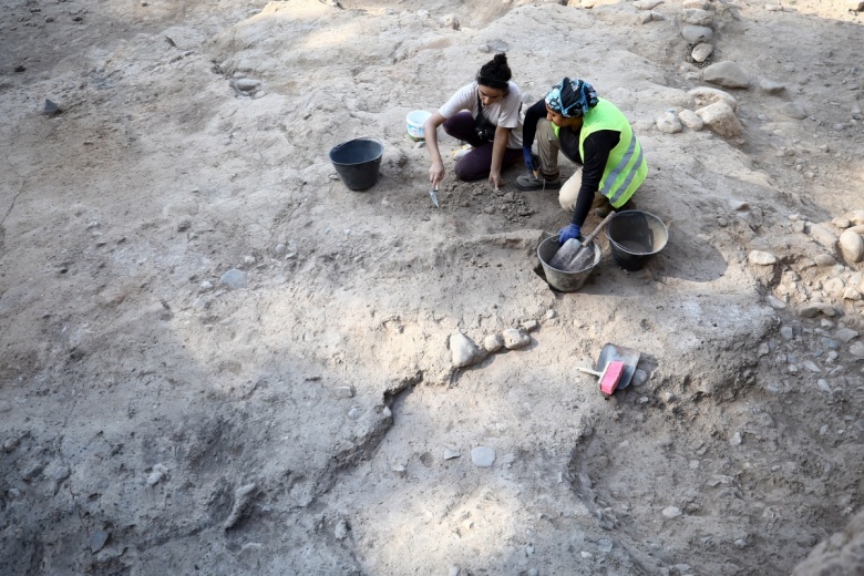 Yumuktepe Höyüğü 2022 arkeoloji kazılarından görüntüler