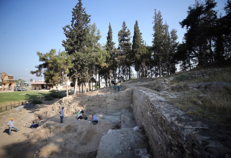 Yumuktepe Höyüğü 2022 arkeoloji kazılarından görüntüler