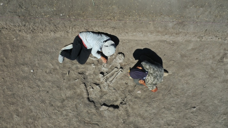 Domuztepe'deki arkeoloji kazılarda 7500 yıllık kadın iskeleti bulundu