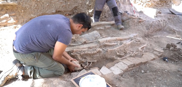 Granadadaki arkeoloji kazılarında Endülüs Müslümanlarına ait toplu mezarlar bulundu