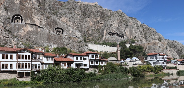 UNESCO'nun Amasya'nın Pontus Kral Kaya Mezarlarını Kalıcı Listeye alması istendi