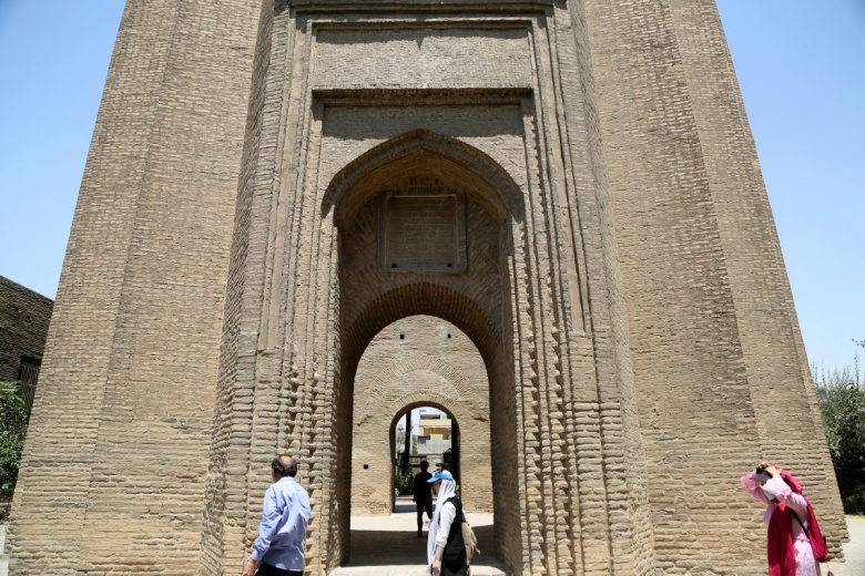 Büyük Selçuklu Sultanı Tuğrul Bey'in İran'daki türbesi: Tuğrul Kulesi