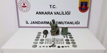 Ankarada 1 heykelcik ve 134 sikkeyi satmaya çalışan 3 kişi yakalandı